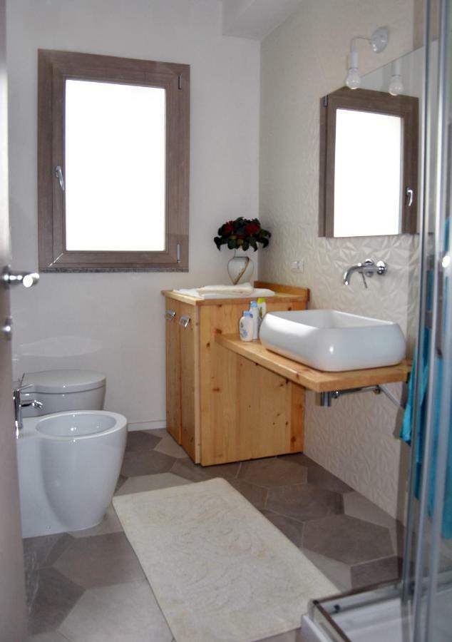 Le Perle Dell'Isola Apartment Изола Роса Екстериор снимка