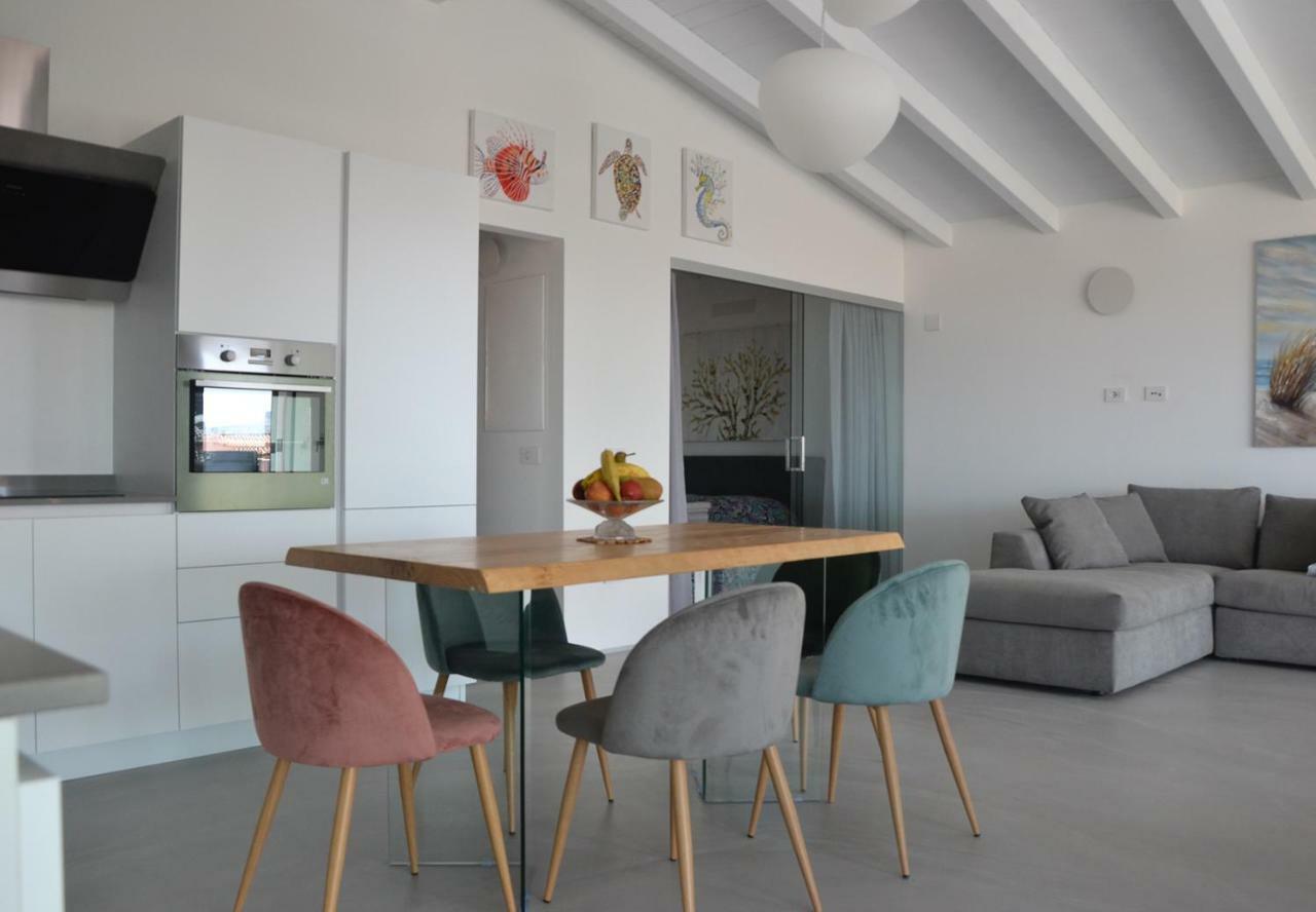 Le Perle Dell'Isola Apartment Изола Роса Екстериор снимка