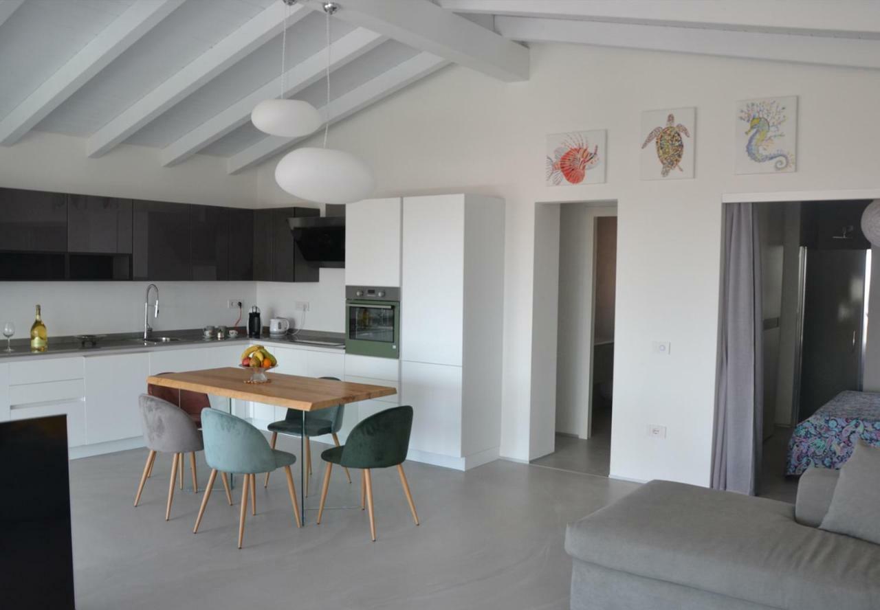 Le Perle Dell'Isola Apartment Изола Роса Екстериор снимка