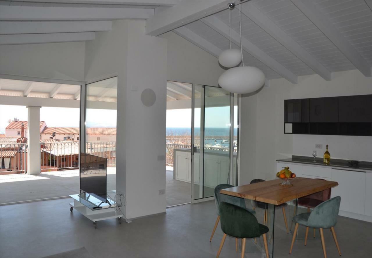 Le Perle Dell'Isola Apartment Изола Роса Екстериор снимка
